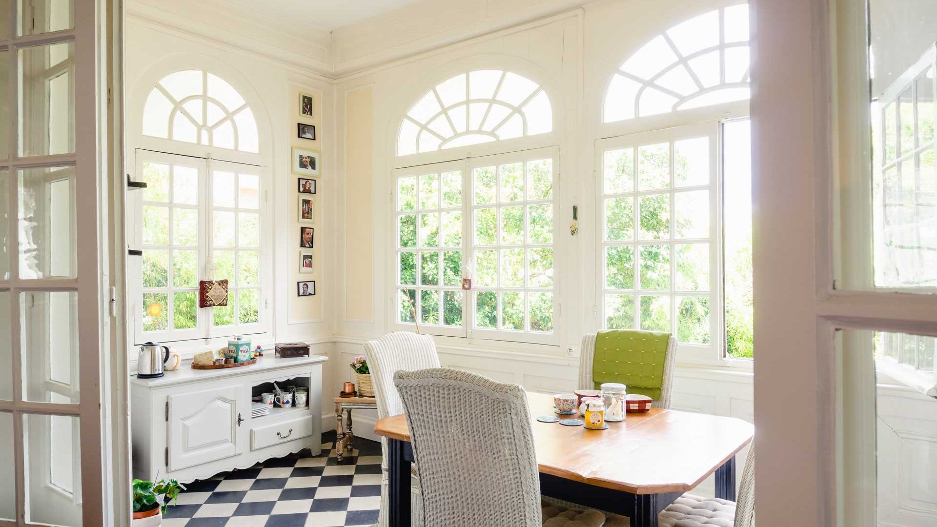when should you replace windows and doors